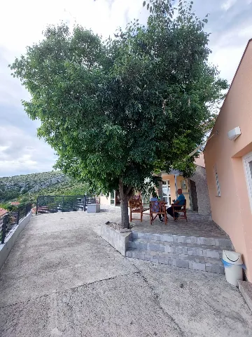 Grebaštica 2-Bedroom Apartment for 4 Guests