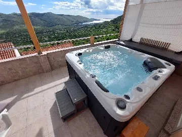 Grebaštica 2-Bedroom Apartment for 4 Guests