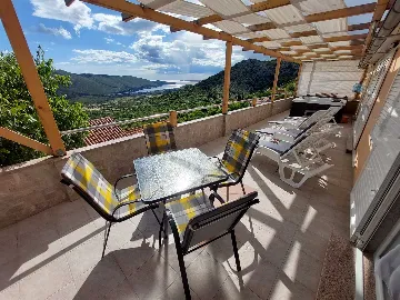 Grebaštica 2-Bedroom Apartment for 4 Guests