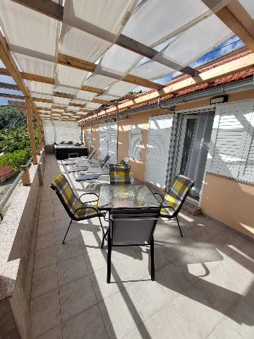 Grebaštica 2-Bedroom Apartment for 4 Guests