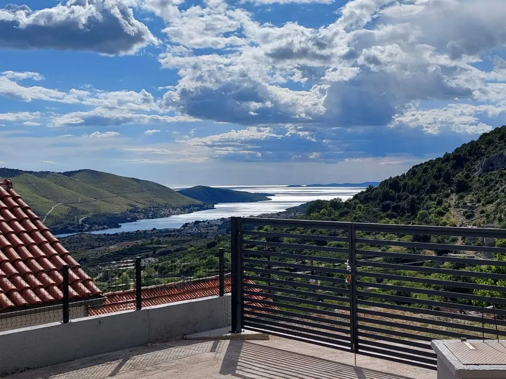 Grebaštica 2-Bedroom Apartment for 4 Guests