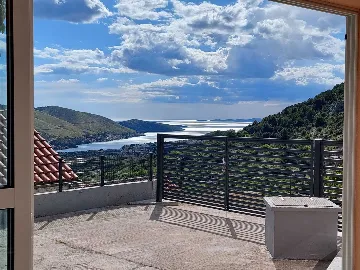 Grebaštica 2-Bedroom Apartment for 4 Guests