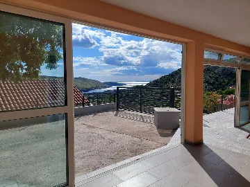 Grebaštica 2-Bedroom Apartment for 4 Guests