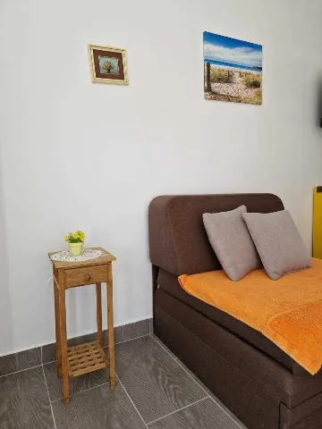 One-Bedroom Apartment in Tribunj for Up to 4 Guests