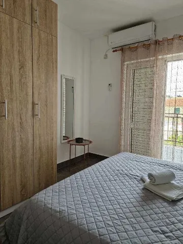 One-Bedroom Apartment in Tribunj for Up to 4 Guests