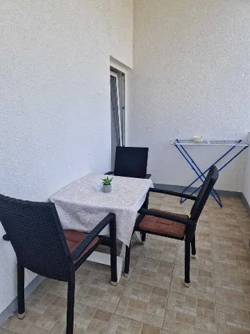 Tribunj One-Bedroom Apartment for Up to 4 Guests