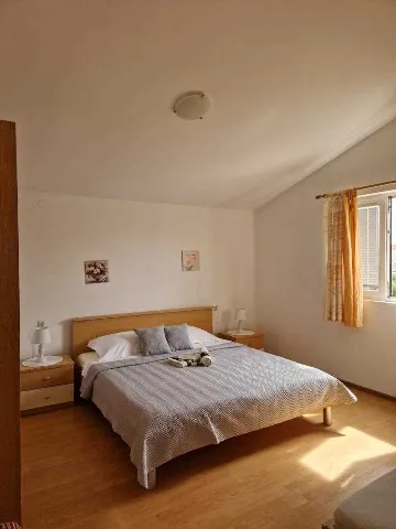 Apartment in Tribunj for Up to 5 Guests