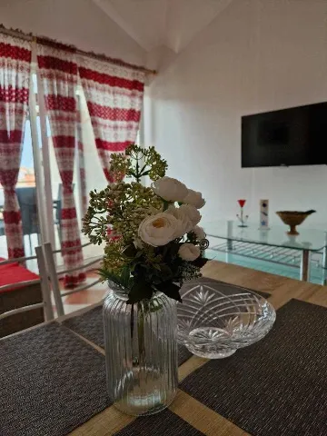 Apartment in Tribunj for Up to 5 Guests