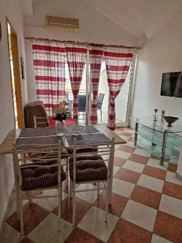Apartment in Tribunj for Up to 5 Guests