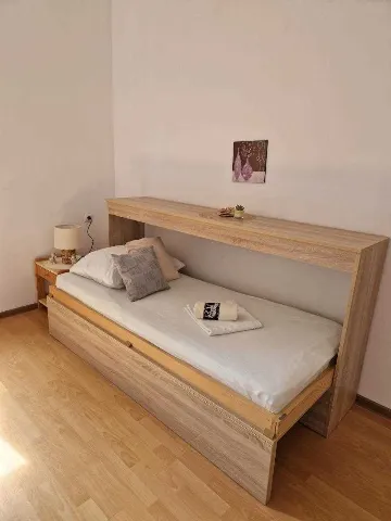 Apartment in Tribunj for Up to 5 Guests