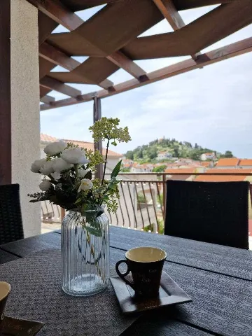 Apartment in Tribunj for Up to 5 Guests