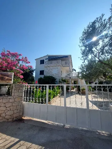 Studio Apartment in Rogoznica for 1 Guest