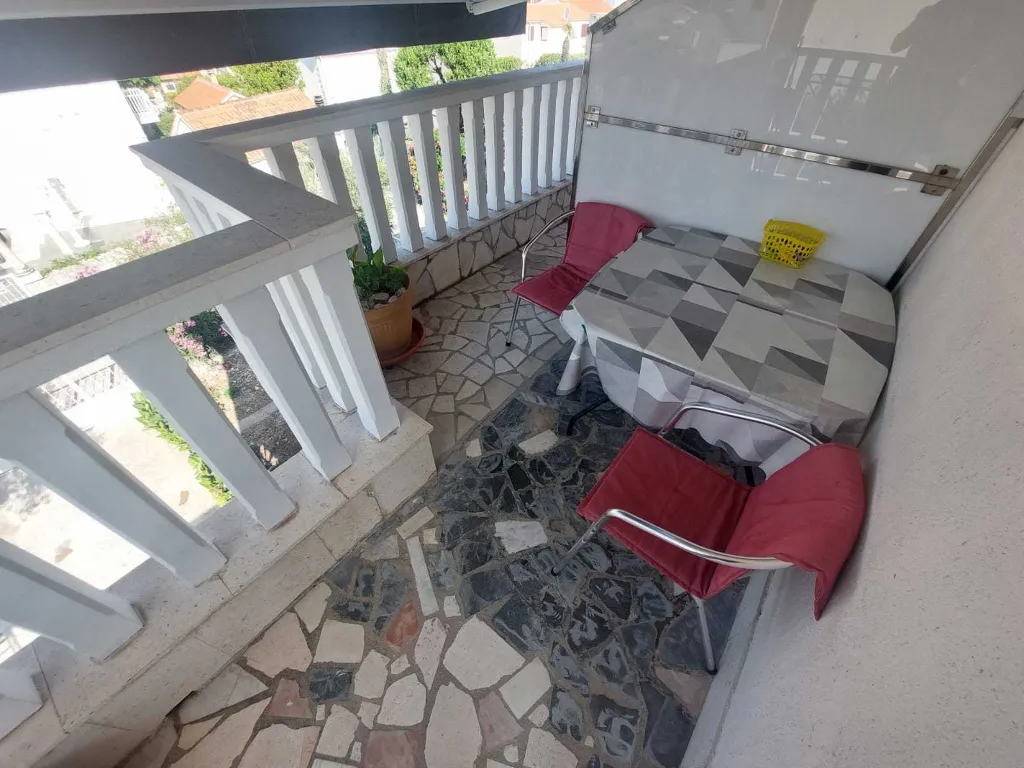 Studio Apartment in Rogoznica for 1 Guest