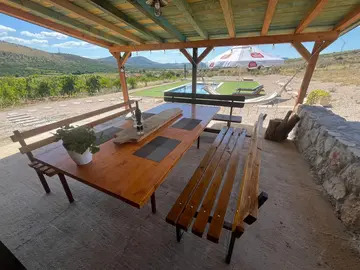 Holiday House in Šibenik for 4 Guests with Parking