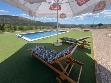 Holiday House in Šibenik for 4 Guests with Parking