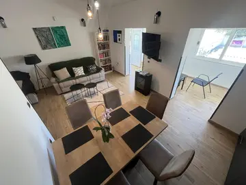 Holiday House in Šibenik for 4 Guests with Parking