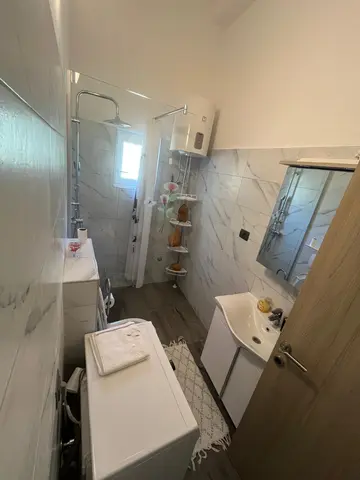 Holiday House in Šibenik for 4 Guests with Parking