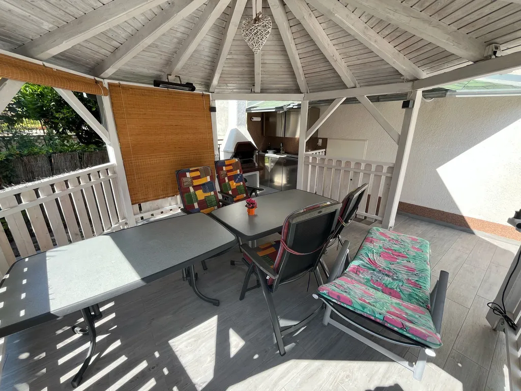 Vodice 2-Bedroom Apartment for up to 4 Guests