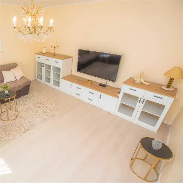 Apartment for 4 Guests with Parking in Šibenik