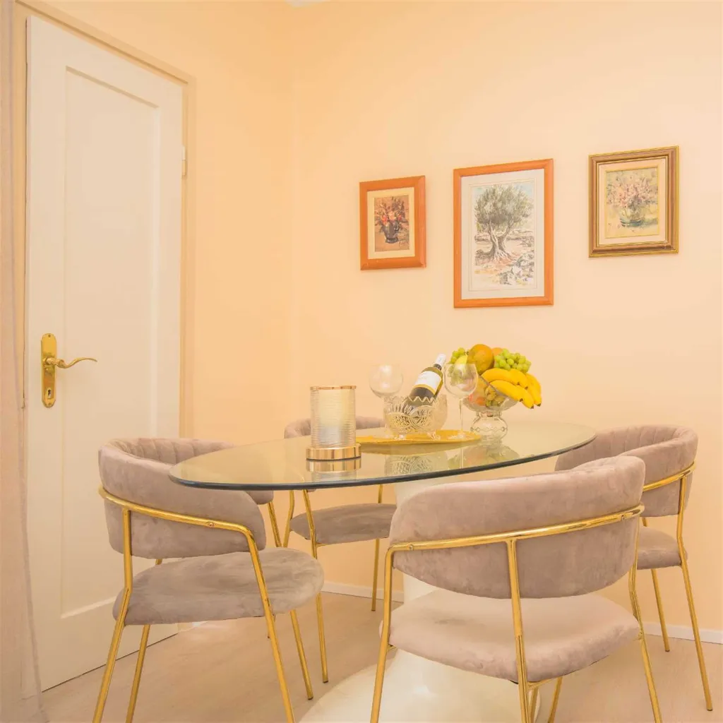 Apartment for 4 Guests with Parking in Šibenik