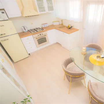 Apartment for 4 Guests with Parking in Šibenik