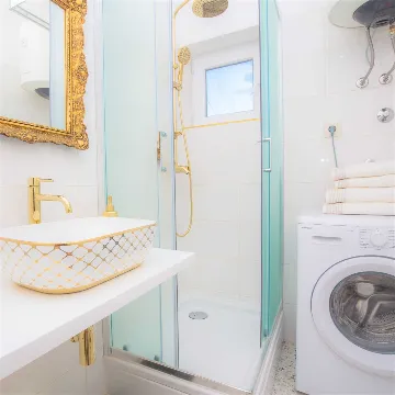 Apartment for 4 Guests with Parking in Šibenik