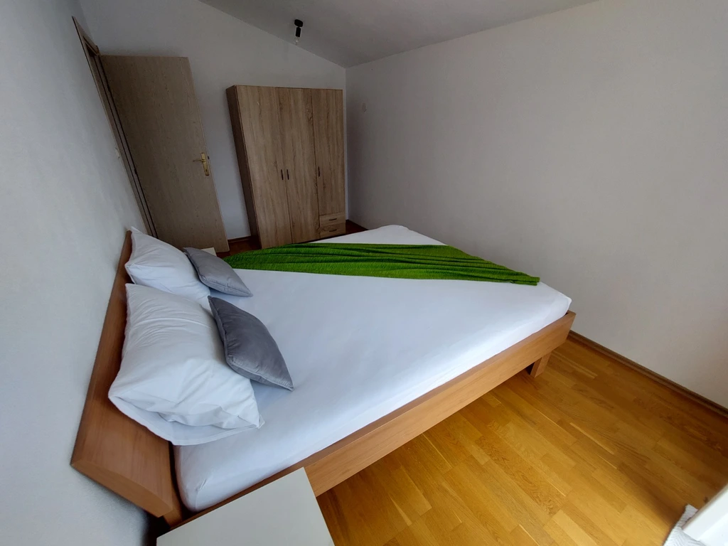 2-Bedroom Apartment in Vodice for Up to 4