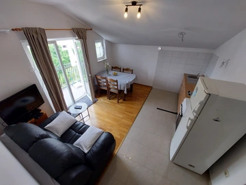 2-Bedroom Apartment in Vodice for Up to 4