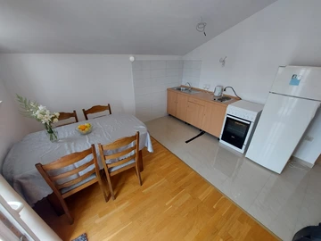 2-Bedroom Apartment in Vodice for Up to 4