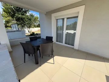 Three-Guest Apartment in Tribunj