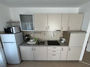 Three-Guest Apartment in Tribunj