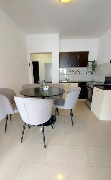 2-Bedroom Apartment in Privlaka for Up to 5