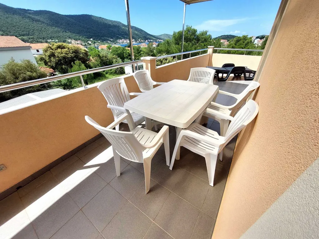Two-Bedroom Apartment in Šibenik for 6 Guests