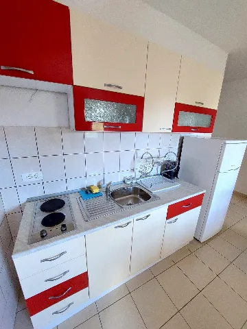 1-Bedroom Apartment for 4 Guests in Šibenik