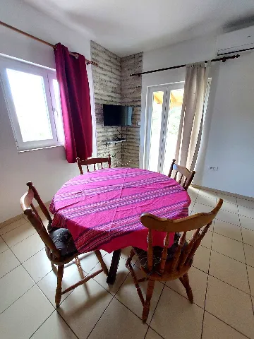 1-Bedroom Apartment for 4 Guests in Šibenik