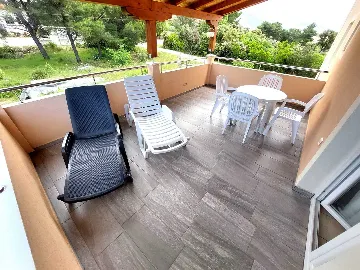 1-Bedroom Apartment for 4 Guests in Šibenik