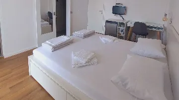 Primošten Room for 2 with Sea View