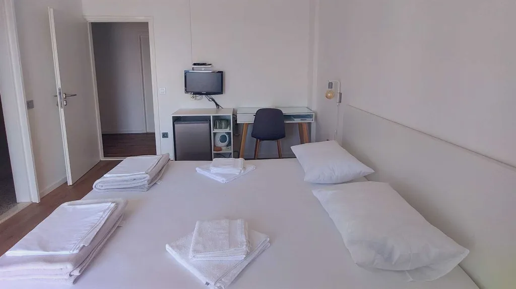 Room with Parking in Primošten for 2 Guests