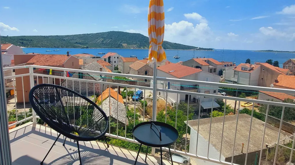 Room with Parking in Primošten for 2 Guests