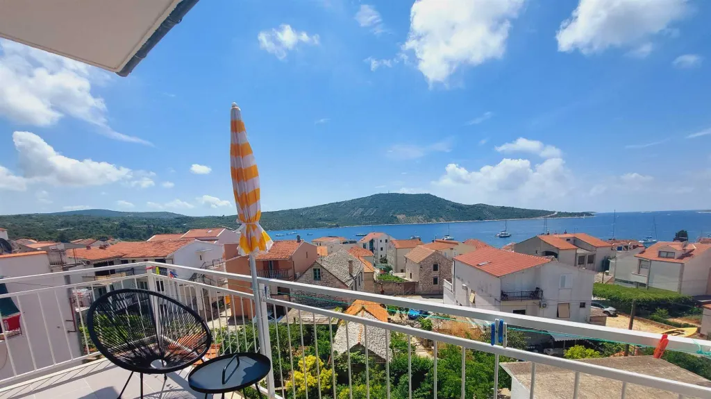 Room with Parking in Primošten for 2 Guests
