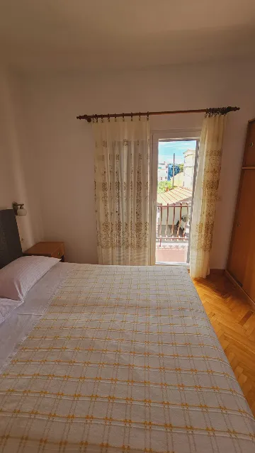 2-Bedroom Apartment in Primošten with Parking