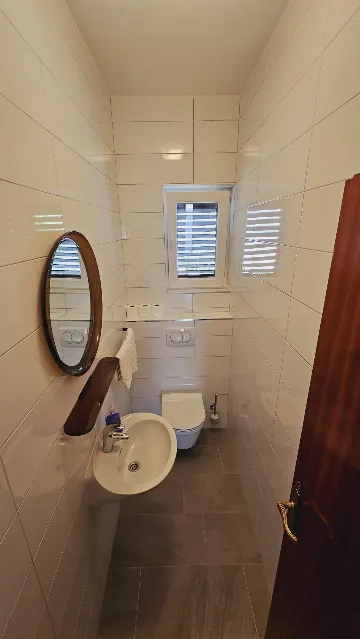 2-Bedroom Apartment in Primošten with Parking