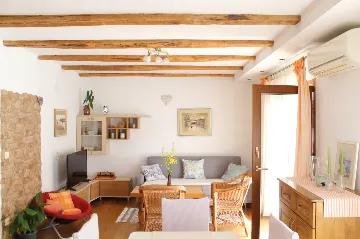 2-Bedroom Apartment in Vodice (Up to 6 Guests)