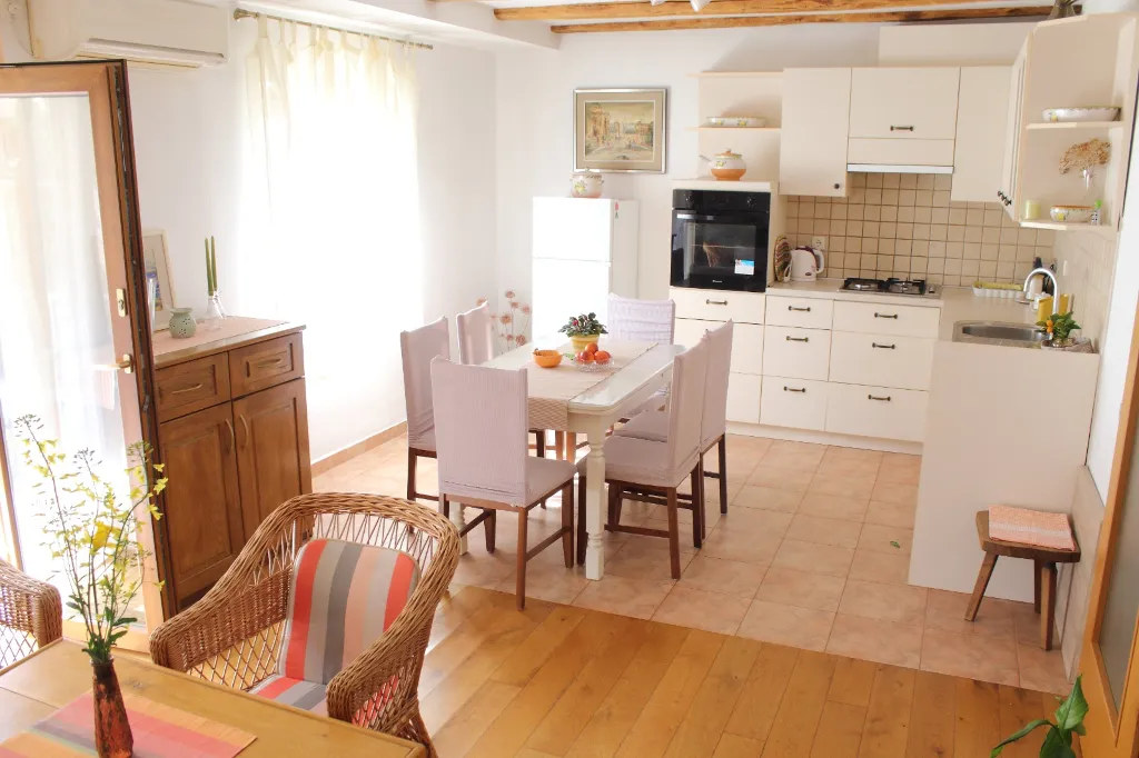 2-Bedroom Apartment in Vodice (Up to 6 Guests)