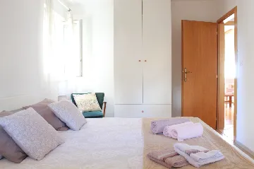 2-Bedroom Apartment in Vodice (Up to 6 Guests)