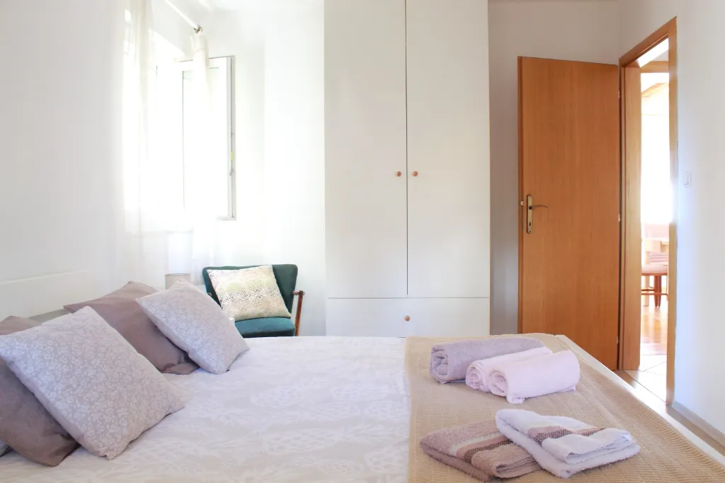 2-Bedroom Apartment in Vodice (Up to 6 Guests)