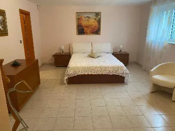 Apartment for 2 Guests in Primošten