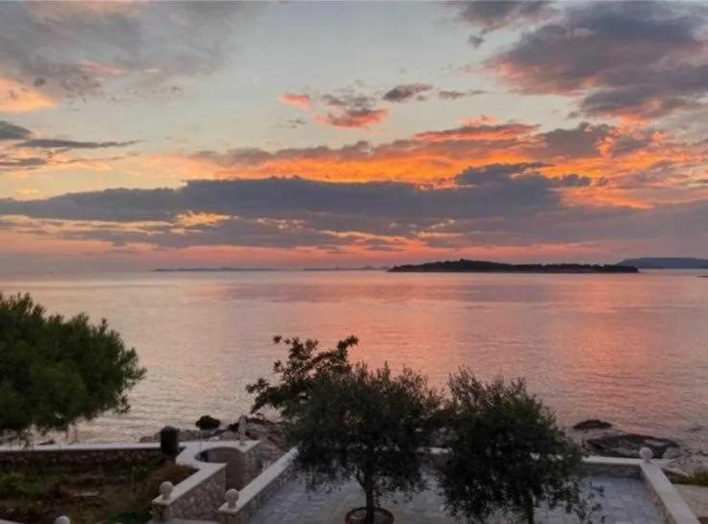 Apartment for 2 Guests in Primošten