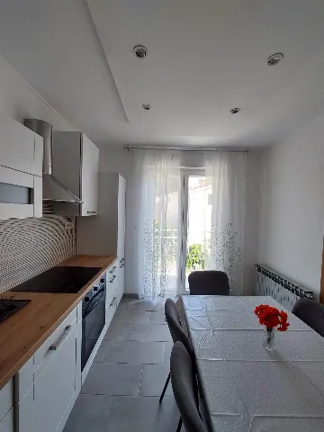 Sea View 2-Bedroom Apartment in Primošten for 6