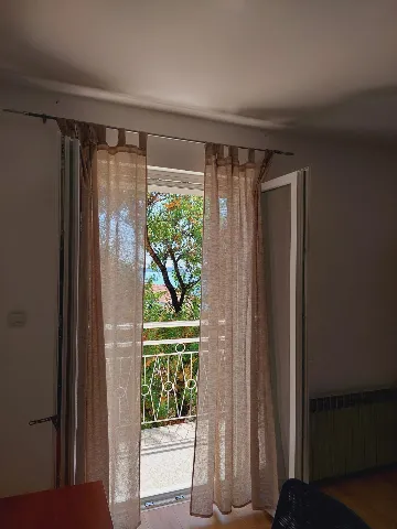 Sea View 2-Bedroom Apartment in Primošten for 6